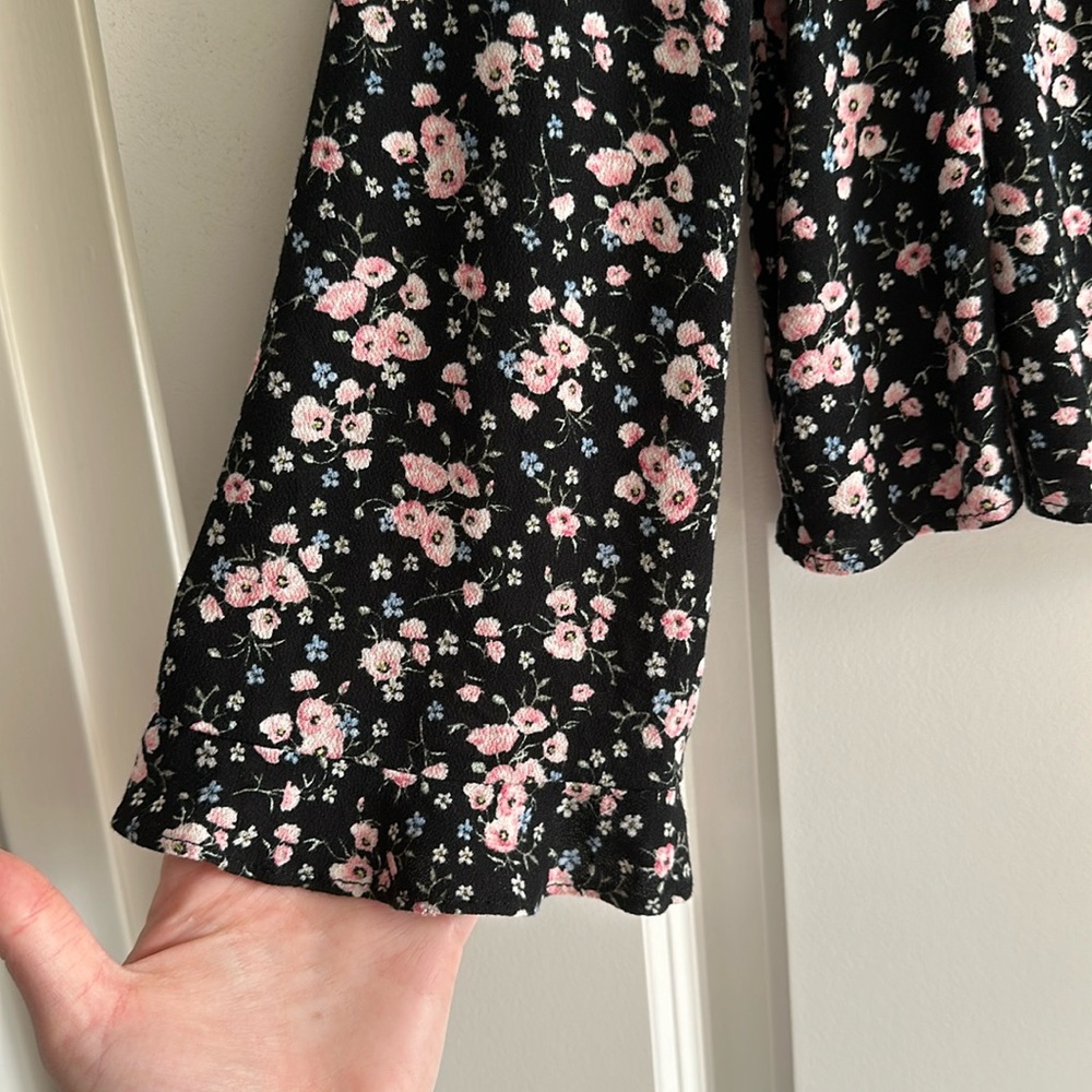 H&M Divided Black Floral Patterned Ruffle Blouse Top With Lacing - Picture 9 of 9